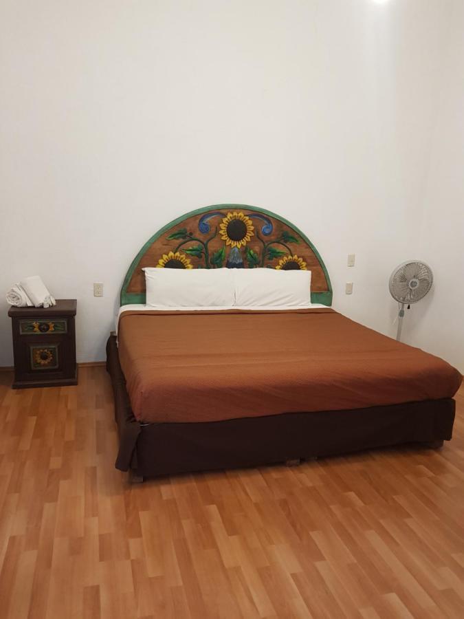 קרטרו Hotel Meson Mariano Matamoros מראה חיצוני תמונה